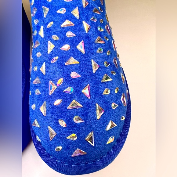NWT Blue Rhinestone Embellished Fuzzy Boots w/ Sparkling Colored Gems & Faux Fur - Picture 8 of 12
